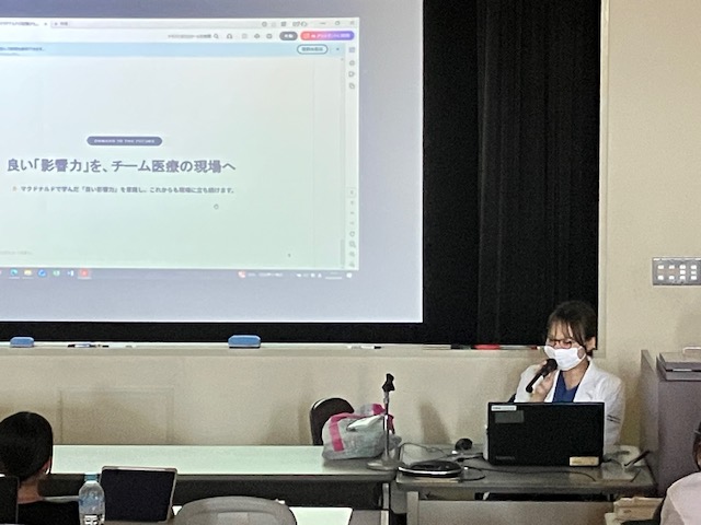 善通寺看護学校でミニレクチャーを行う川田和佳医師