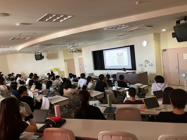 ミニレクチャーを受講する善通寺看護学校の学生